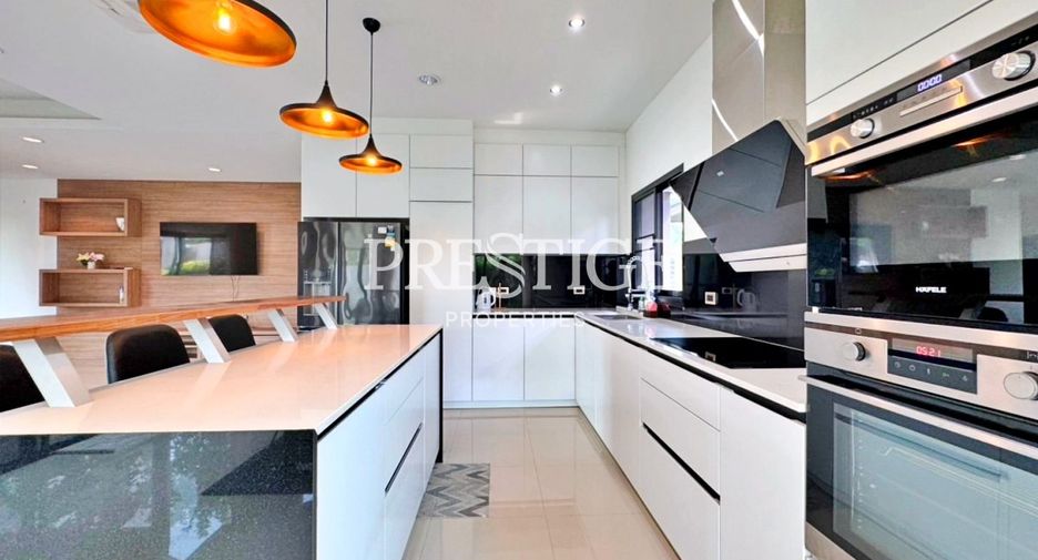 Casa en alquiler de 3 habitaciones en Huay Yai, Pattaya