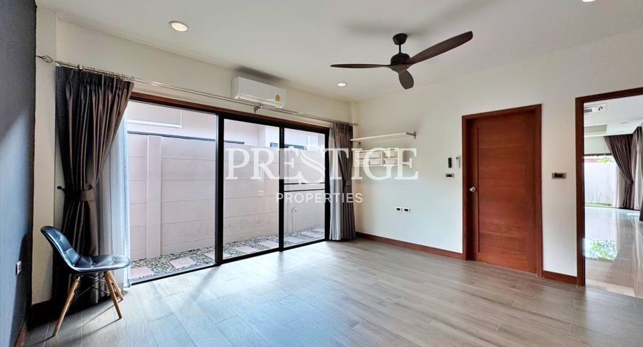 Casa en alquiler de 3 habitaciones en Huay Yai, Pattaya