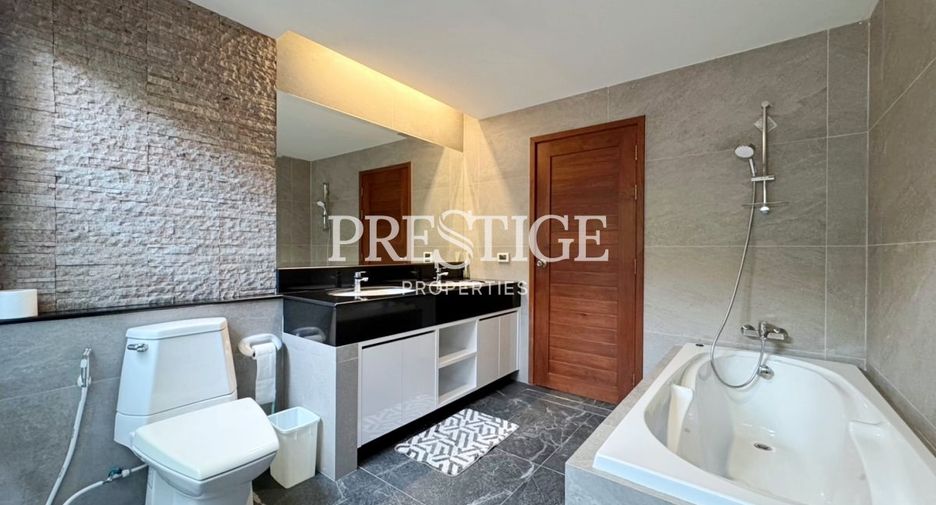 Casa en alquiler de 3 habitaciones en Huay Yai, Pattaya