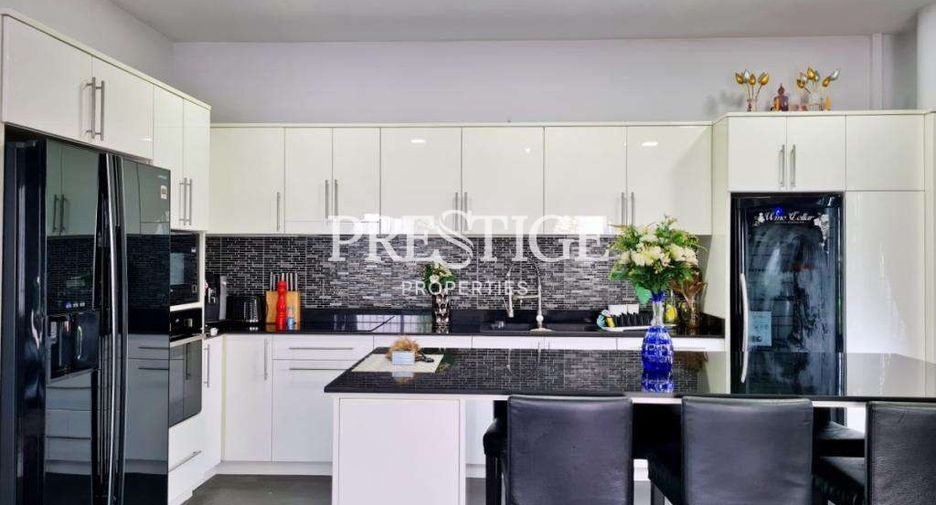 For rent 3 bedrooms house in Bang Lamung, Chonburi