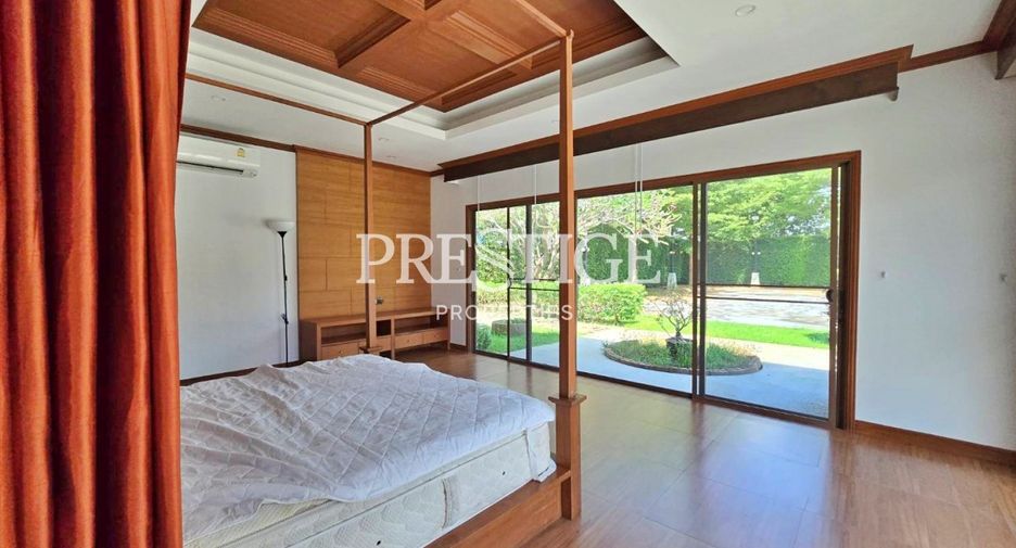 Casa en venta y en alquiler de 3 habitaciones en Huay Yai, Pattaya