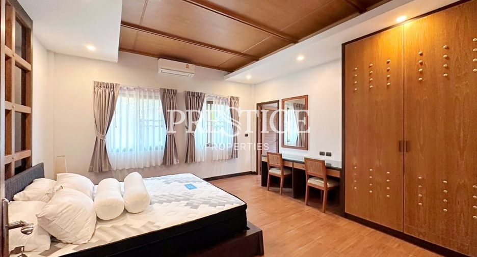 Casa en venta y en alquiler de 3 habitaciones en Huay Yai, Pattaya