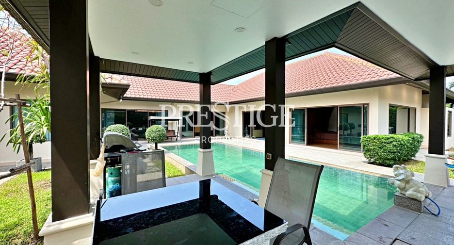 Casa en venta y en alquiler de 3 habitaciones en Huay Yai, Pattaya