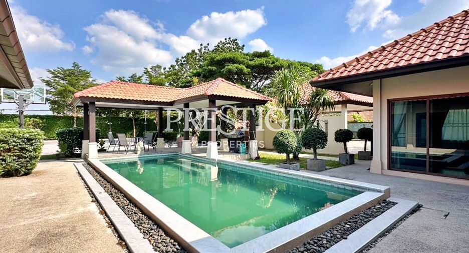 Casa en venta y en alquiler de 3 habitaciones en Huay Yai, Pattaya