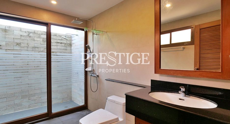 Casa en venta y en alquiler de 3 habitaciones en Huay Yai, Pattaya