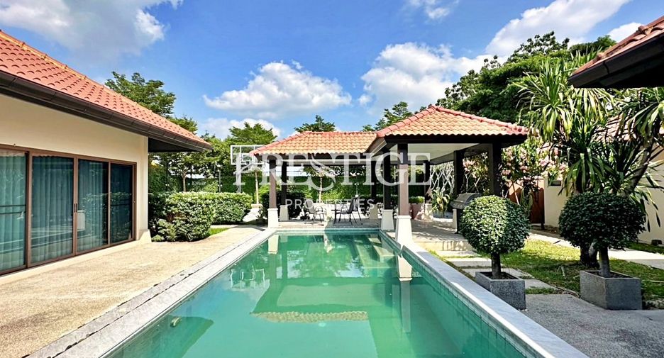 Casa en venta y en alquiler de 3 habitaciones en Huay Yai, Pattaya