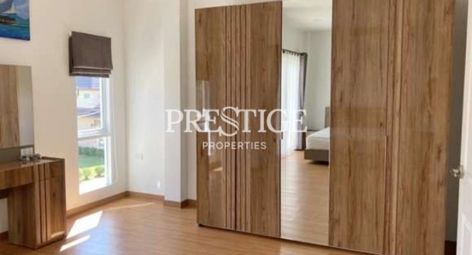 Casa en venta y en alquiler de 3 habitaciones en Bang Lamung, Chonburi