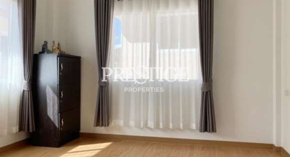 Casa en venta y en alquiler de 3 habitaciones en Bang Lamung, Chonburi