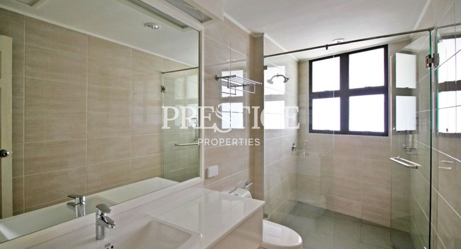 For rent 4 bedrooms condo in Bang Lamung, Chonburi