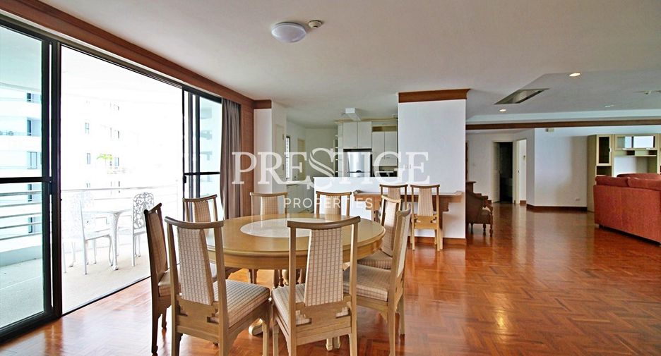 For rent 4 bedrooms condo in Bang Lamung, Chonburi