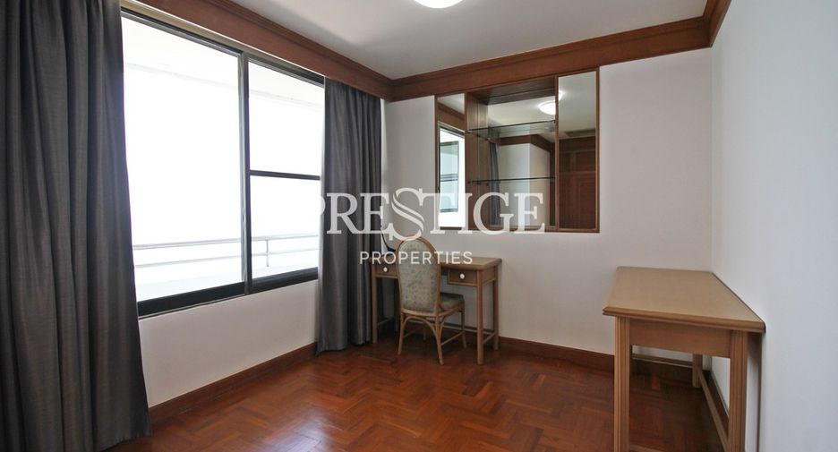 For rent 4 bedrooms condo in Bang Lamung, Chonburi