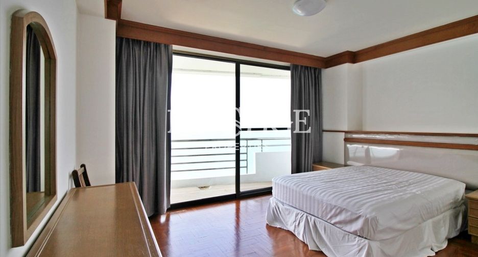 For rent 4 bedrooms condo in Bang Lamung, Chonburi