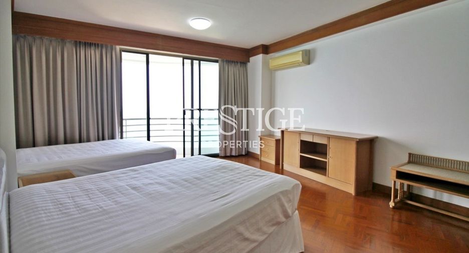 For rent 4 bedrooms condo in Bang Lamung, Chonburi