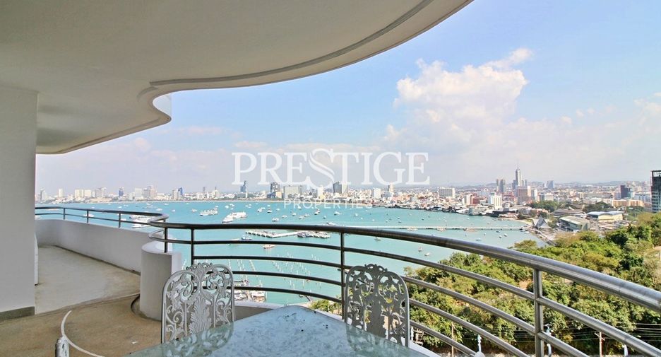 For rent 4 bedrooms condo in Bang Lamung, Chonburi
