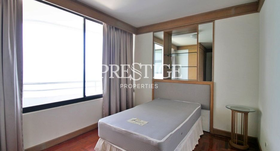 For rent 4 bedrooms condo in Bang Lamung, Chonburi