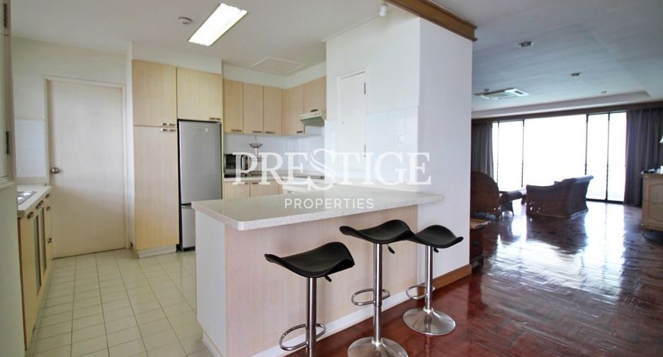 For rent 4 bedrooms condo in Bang Lamung, Chonburi