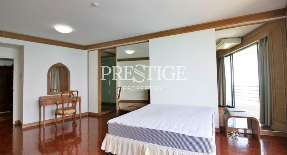 For rent 4 bedrooms condo in Bang Lamung, Chonburi
