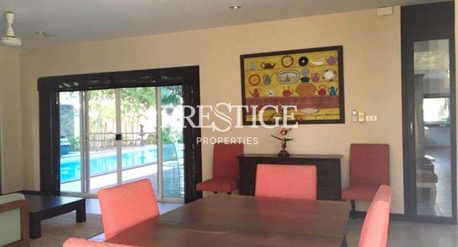 Casa en alquiler de 4 habitaciones en Pluak Daeng, Rayong