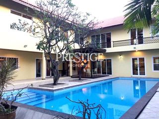 Casa en alquiler de 4 habitaciones en Pluak Daeng, Rayong