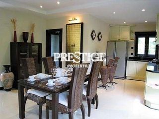 Casa en alquiler de 2 habitaciones en Bang Lamung, Chonburi