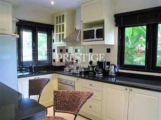 Casa en alquiler de 2 habitaciones en Bang Lamung, Chonburi