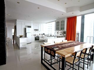 For rent 4 bedrooms condo in Bang Lamung, Chonburi