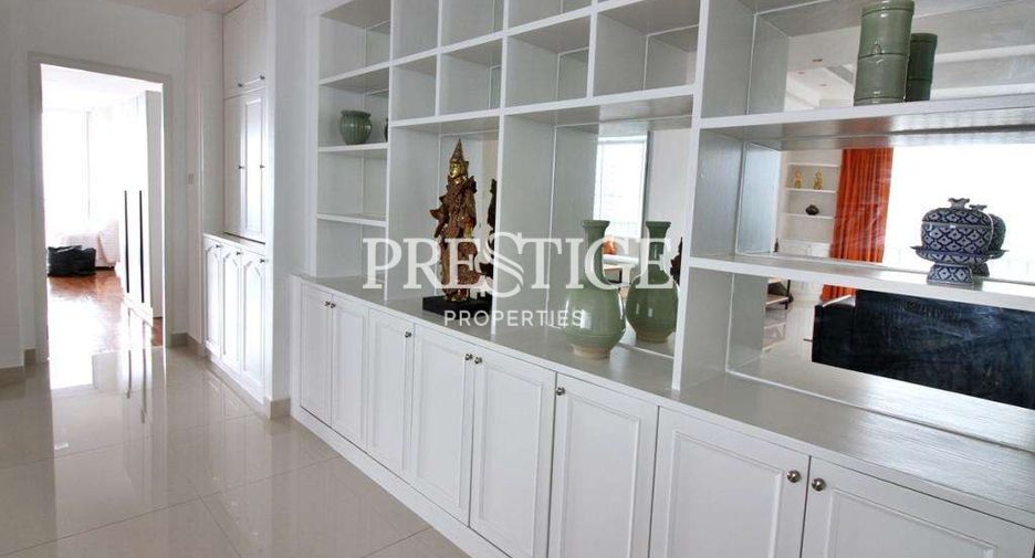 For rent 4 bedrooms condo in Jomtien, Pattaya