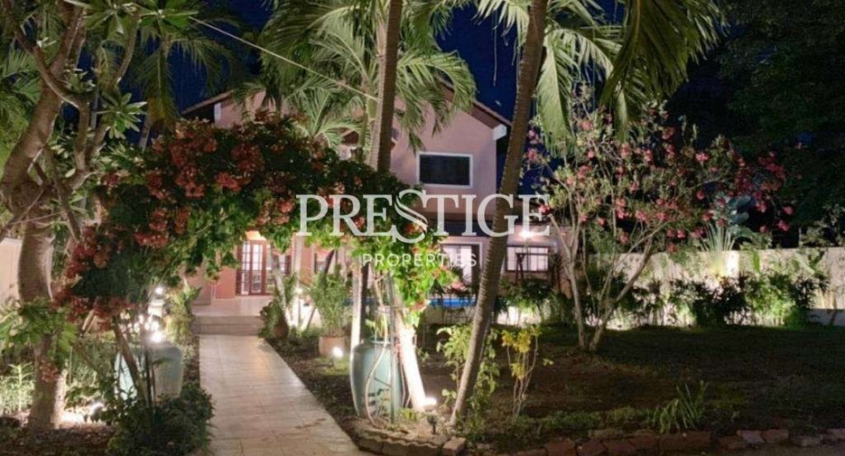 For rent 4 bedrooms house in Bang Lamung, Chonburi