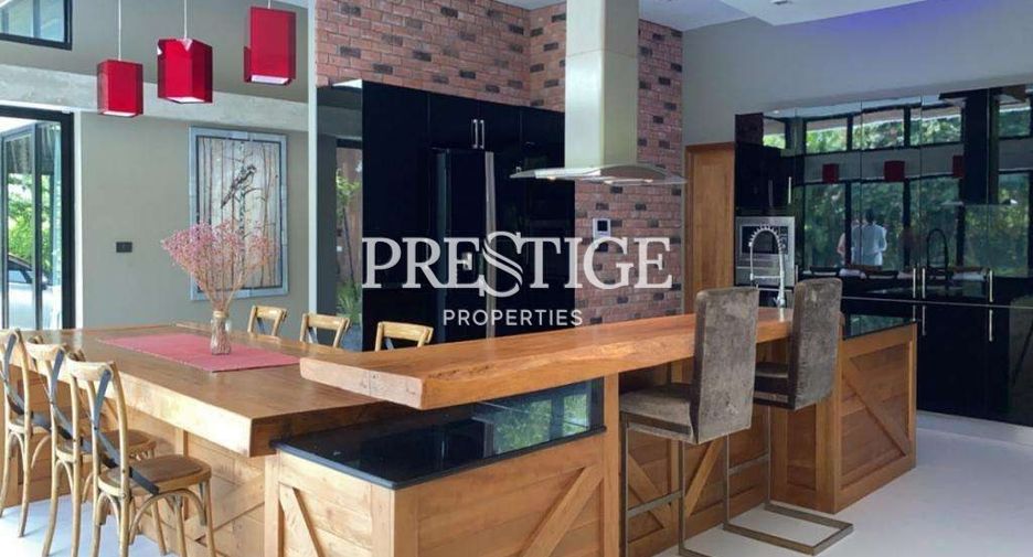For sale and for rent 4 bedrooms house in Bang Lamung, Chonburi