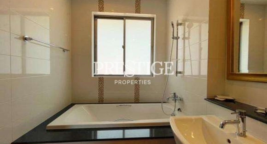 For rent 5 bedrooms house in Bang Lamung, Chonburi