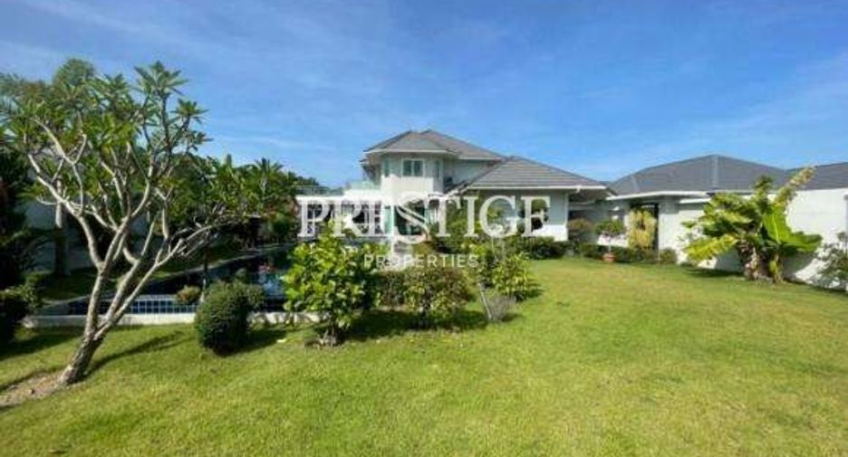 For rent 4 bedrooms house in Bang Lamung, Chonburi