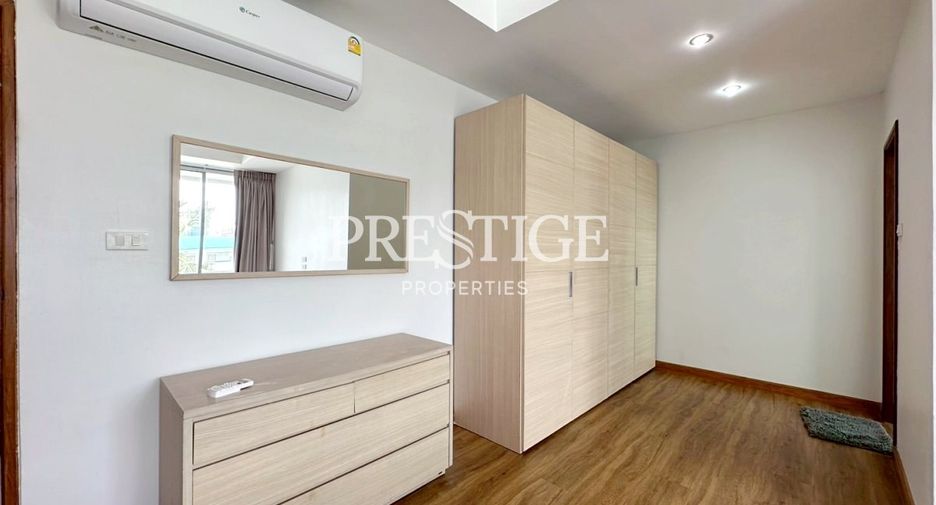 For rent 4 bedrooms condo in Jomtien, Pattaya