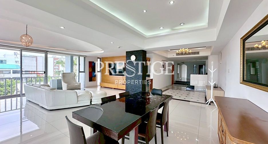 For rent 4 bedrooms condo in Jomtien, Pattaya