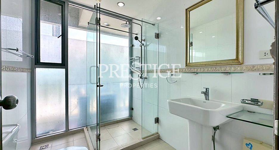 For rent 4 bedrooms condo in Jomtien, Pattaya