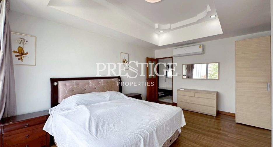 For rent 4 bedrooms condo in Jomtien, Pattaya