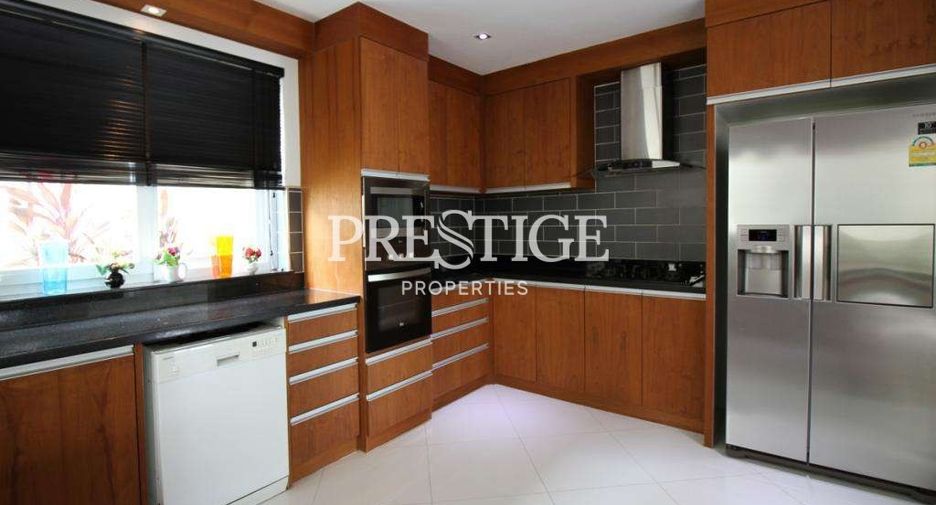 For rent 5 bedrooms house in Bang Lamung, Chonburi