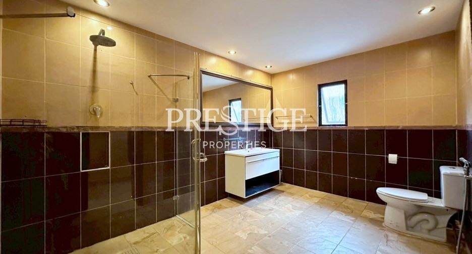 For rent 2 bedrooms house in Bang Lamung, Chonburi
