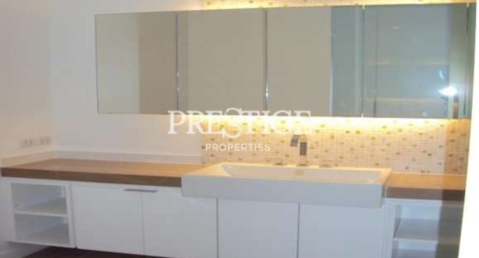 For rent 3 bedrooms condo in Bang Lamung, Chonburi