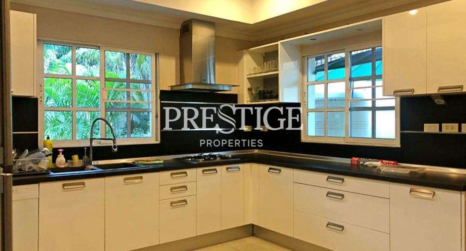 For rent 5 bedrooms house in Bang Lamung, Chonburi