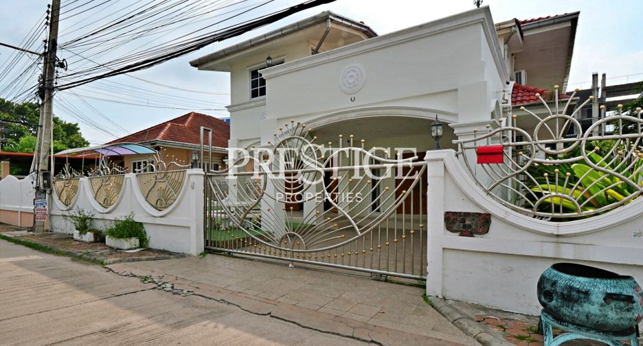 Casa en alquiler de 5 habitaciones en Jomtien, Pattaya