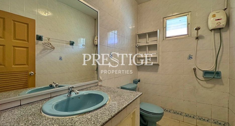 Casa en alquiler de 5 habitaciones en Jomtien, Pattaya