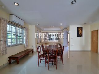 Haus zur Miete mit 5 Zimmer in Bang Lamung, Chonburi