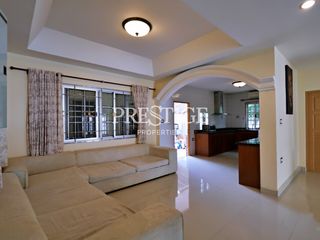 Haus zur Miete mit 5 Zimmer in Bang Lamung, Chonburi