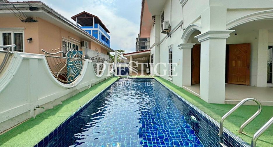 Casa en alquiler de 5 habitaciones en Jomtien, Pattaya