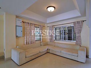Haus zur Miete mit 5 Zimmer in Bang Lamung, Chonburi