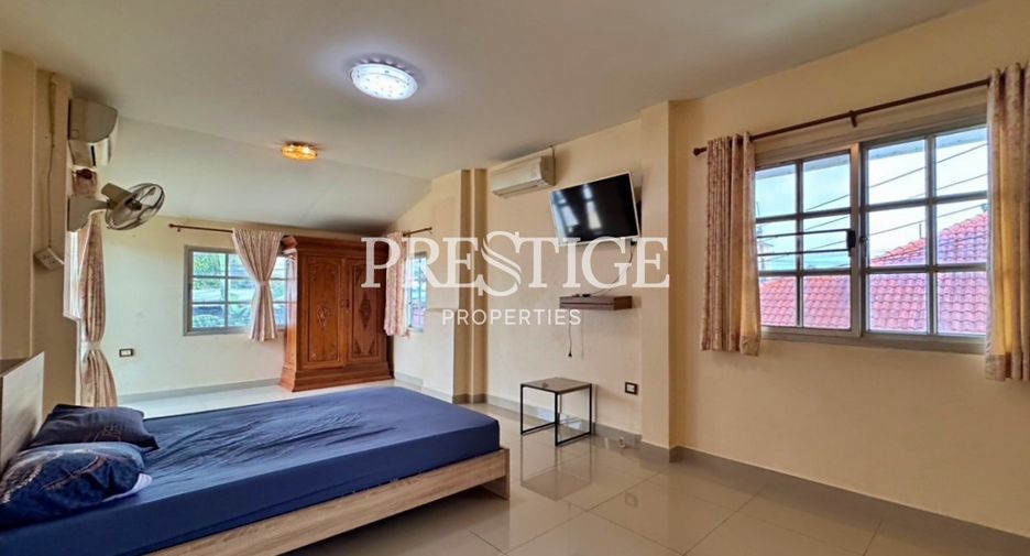 Casa en alquiler de 5 habitaciones en Jomtien, Pattaya