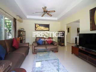 Casa en alquiler de 3 habitaciones en Ban Khai, Rayong
