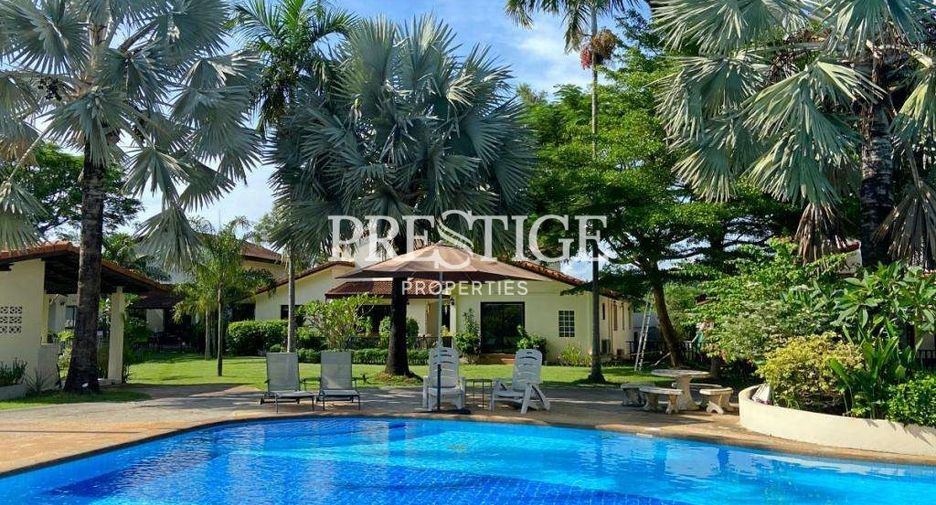 For rent 4 bedrooms house in Bang Lamung, Chonburi