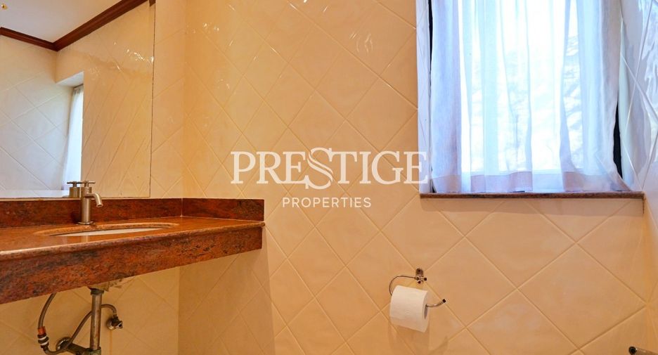 Haus zur Miete mit 4 Zimmer in Bang Lamung, Chonburi
