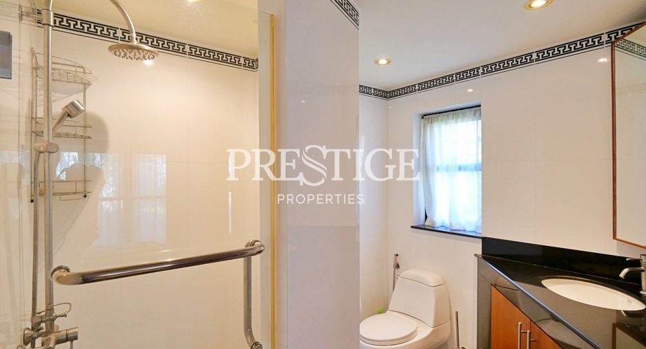 Haus zur Miete mit 4 Zimmer in Bang Lamung, Chonburi